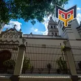 Catedral de Monterrey vista de una lateral desde la calle José Mariano Abasolo