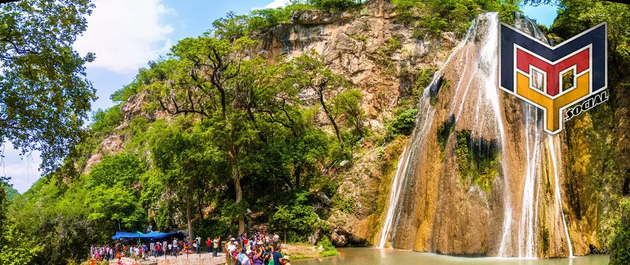 Cascada Cola de Caballo de Villa de Santiago, Nuevo León, México