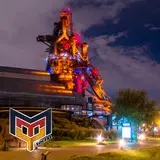 Vista nocturna del Horno3 en el parque Fundidora de Monterrey, Nuevo León