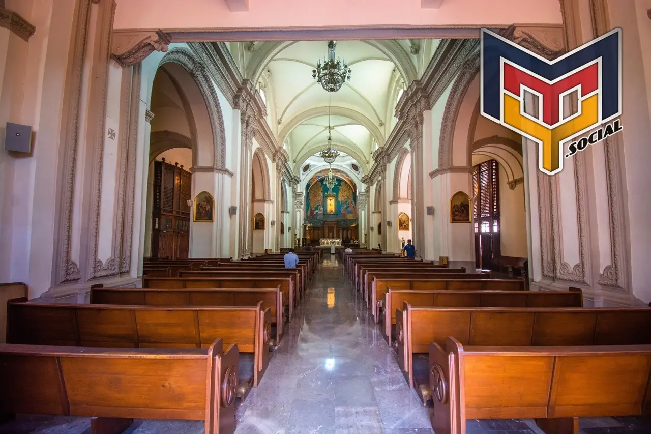 Interior de la catedral de Monterrey. Una bonita arquitectura